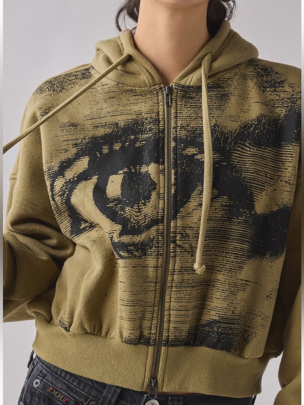 NWT BDG by Urban Outfitters Delaney Graphic Cropped Zip-Up Hoodie Sweatshirt